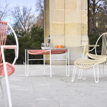 Table basse de jardin Oniriqua Boqa - 28 coloris 2 tailles structure noire ou blanche