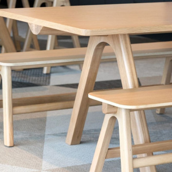 Table à manger extensible Chevron Dasras bois chêne ou noyer - 10 finitions 8 tailles