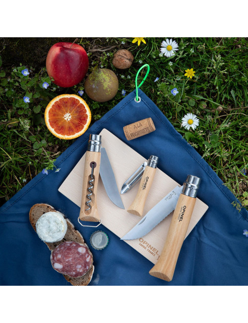 Kit cuisine nomade OPINEL avec couteaux tire bouchon, décapsuleur et planche