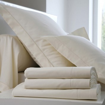 Drap housse Uni BLANC DES VOSGES Satin Bonnet 40 naturel 140x190cm
