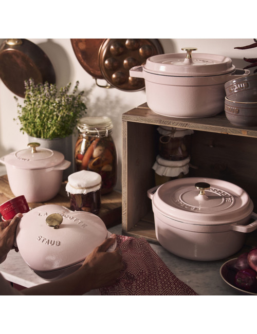 Cocotte coeur STAUB Sorbet rose en fonte 20cm