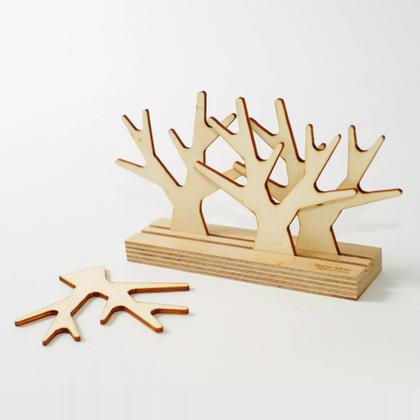 Lot de 4 sous verres en bois et leur base