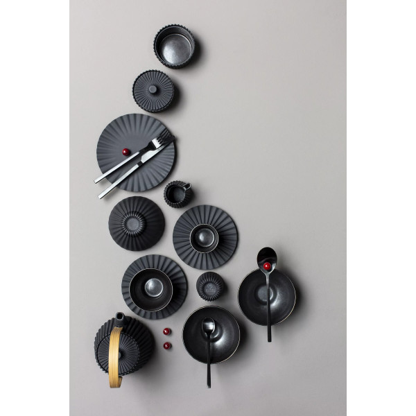 Coffret de 3 couteaux et un éplucheur